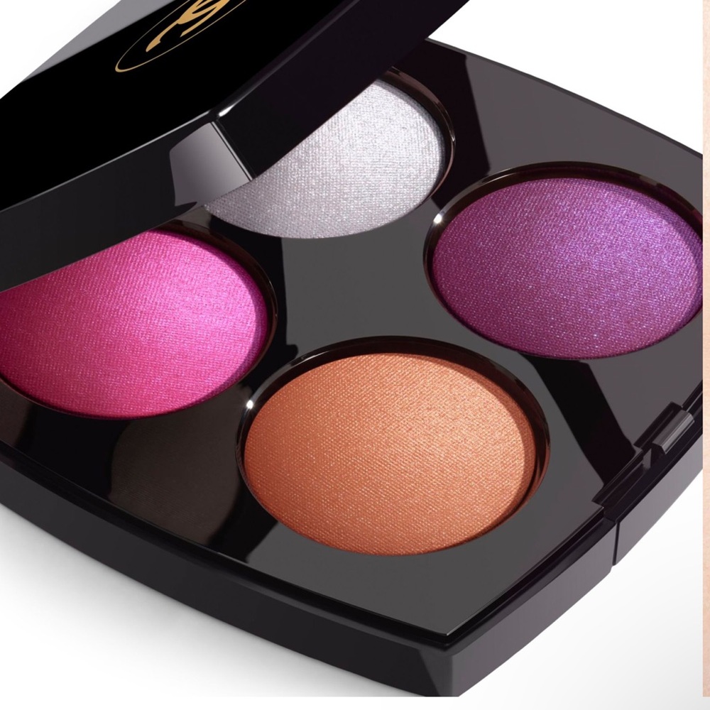 Host Pick💜🩷Chanel Enchanted Night Palette - Picture 3 of 6